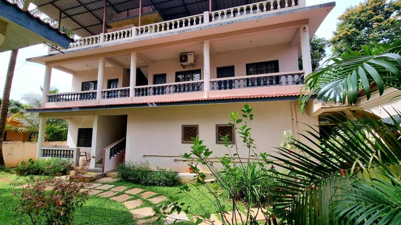 Garden Villa 瓦加托 外观 照片